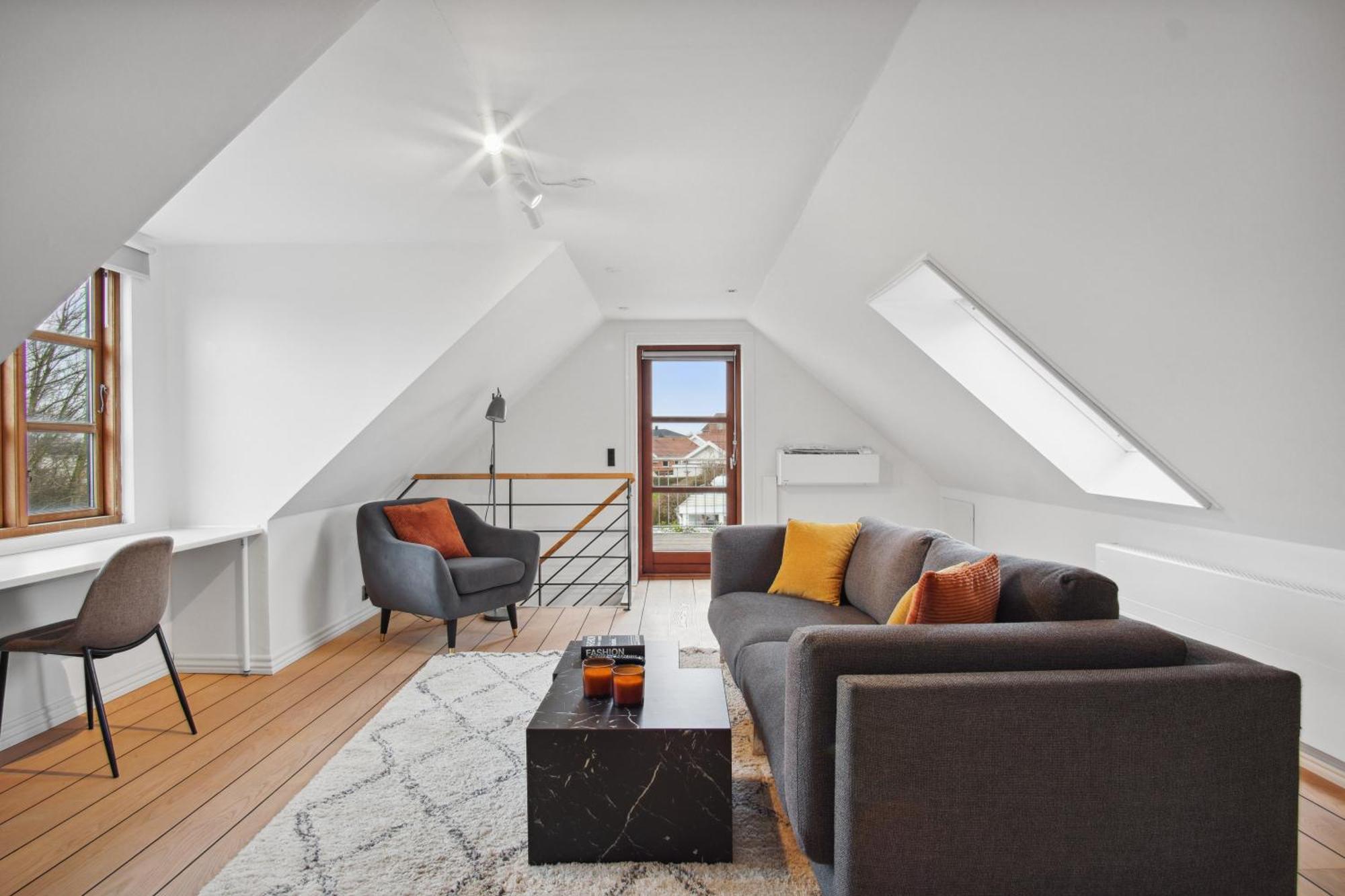 Come - Stilfuld Elegance For 4 Med Pejs *
